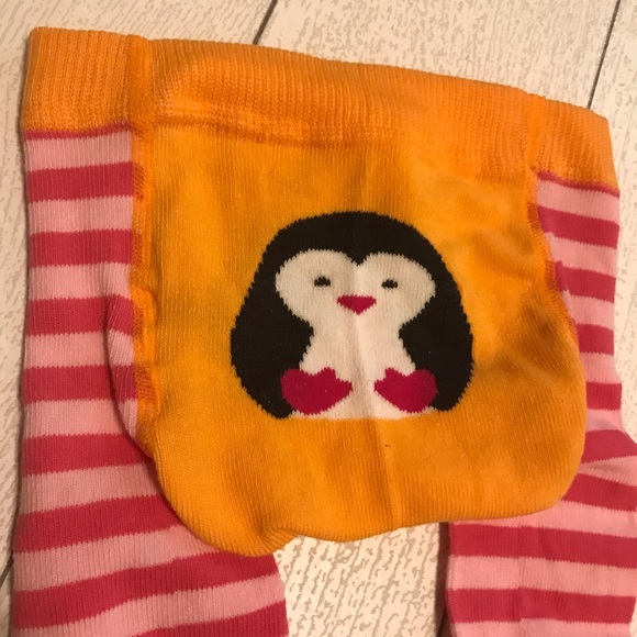 ⭐️NWT⭐️ O-12 Months Penguin Tights & Slippers 🐧 - Picture 8 of 10